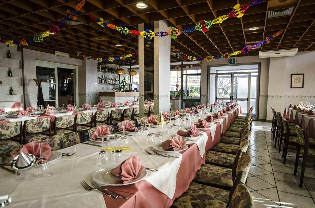 Hotel Tarconte Tarquinia Buitenkant foto