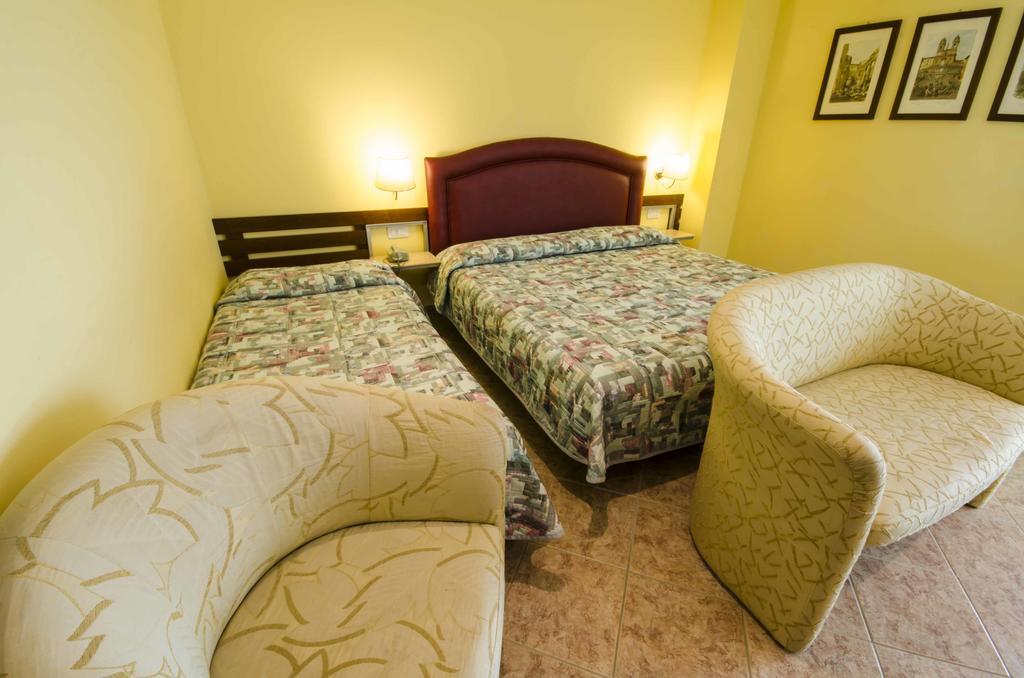 Hotel Tarconte Tarquinia Buitenkant foto
