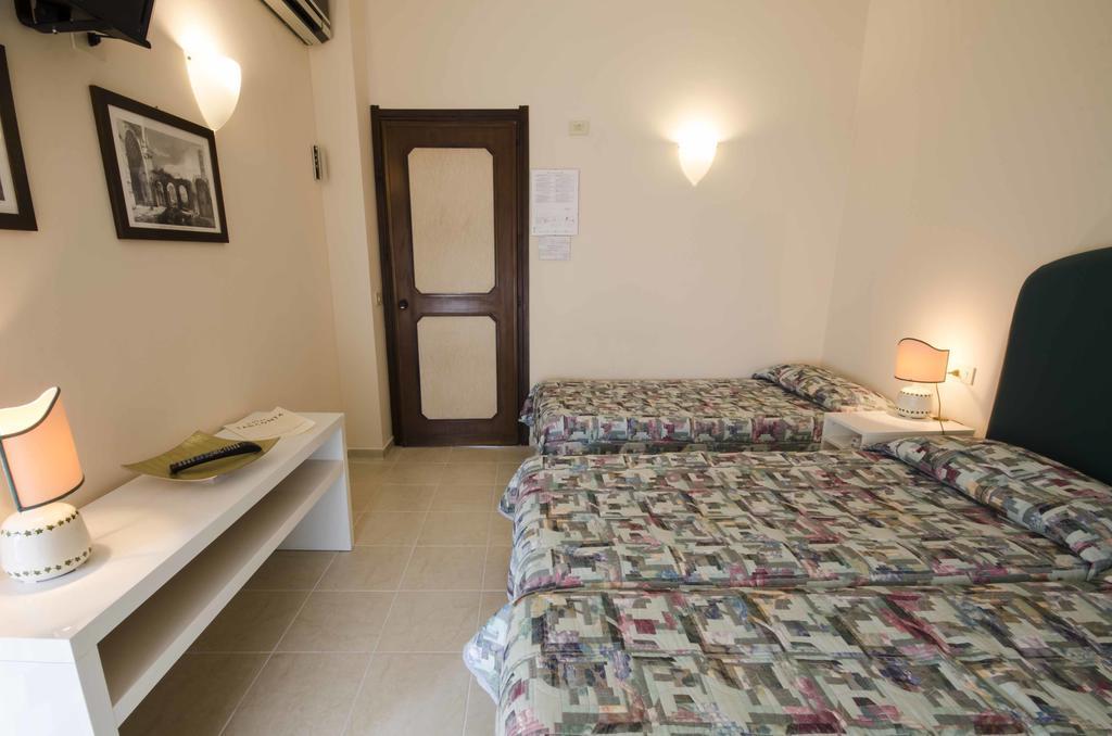 Hotel Tarconte Tarquinia Buitenkant foto
